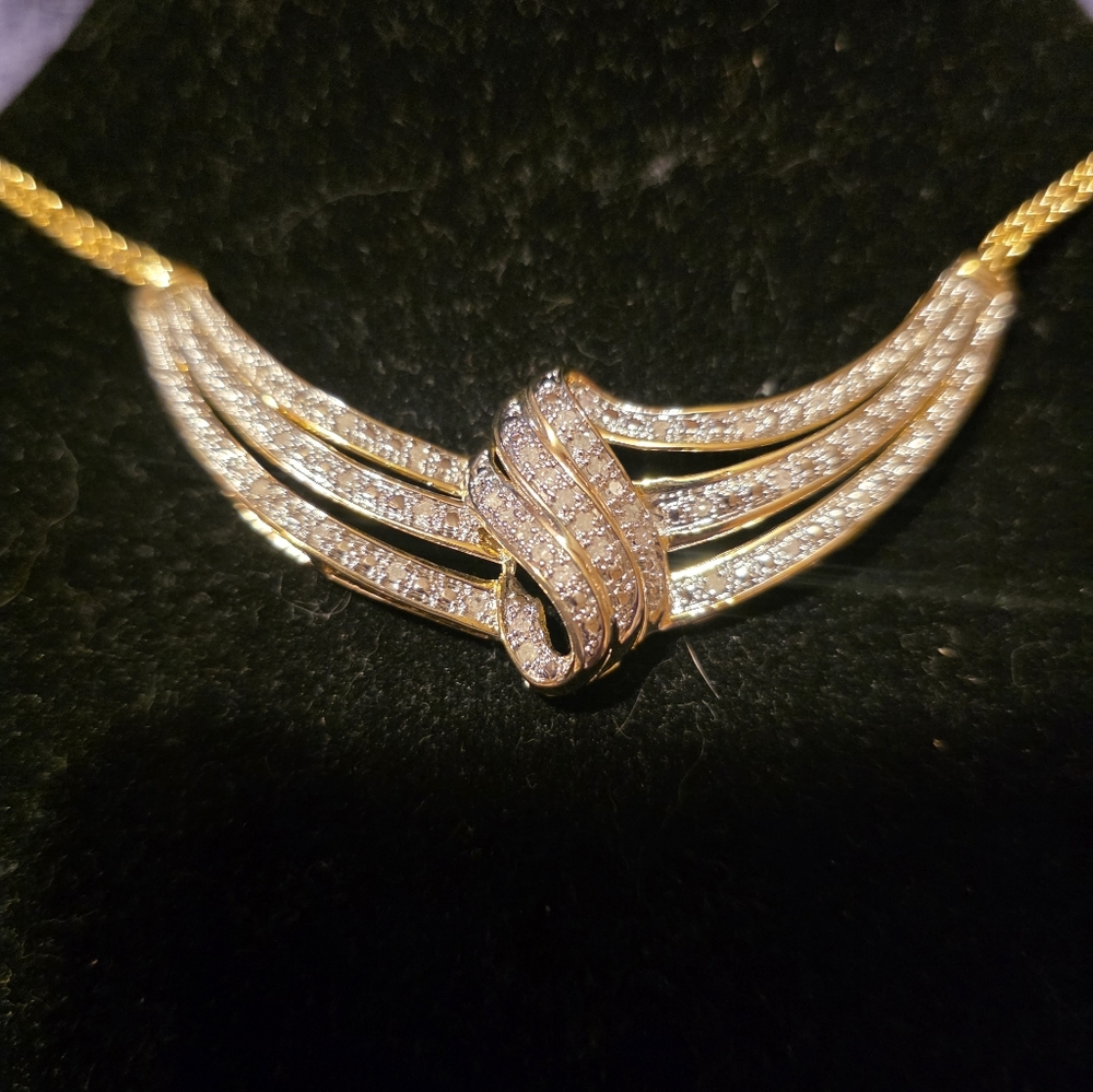 Chevron Natural Diamonds Necklace